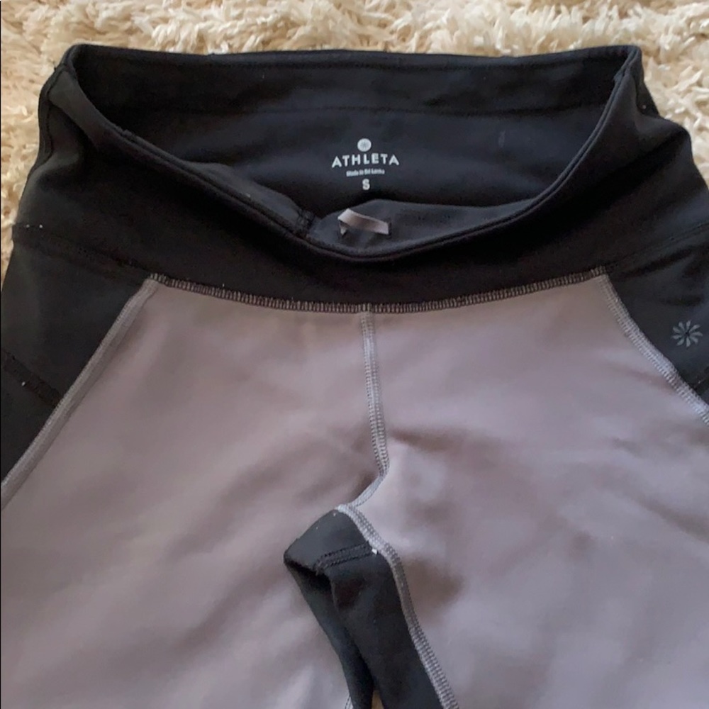 Athleta Capri ( legging ) small size